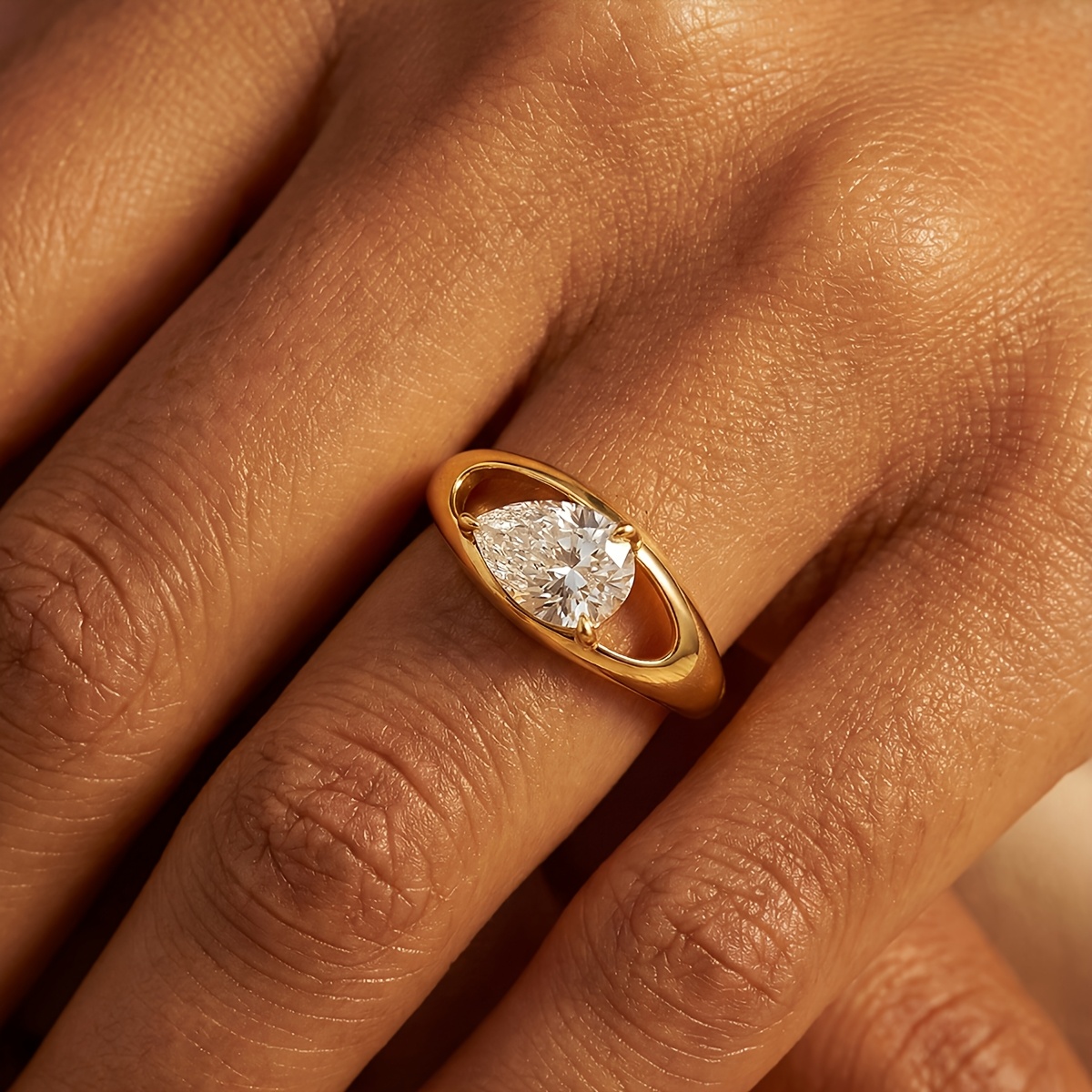 Women's Vintage Openwork Teardrop Ring for Parties and Weddings